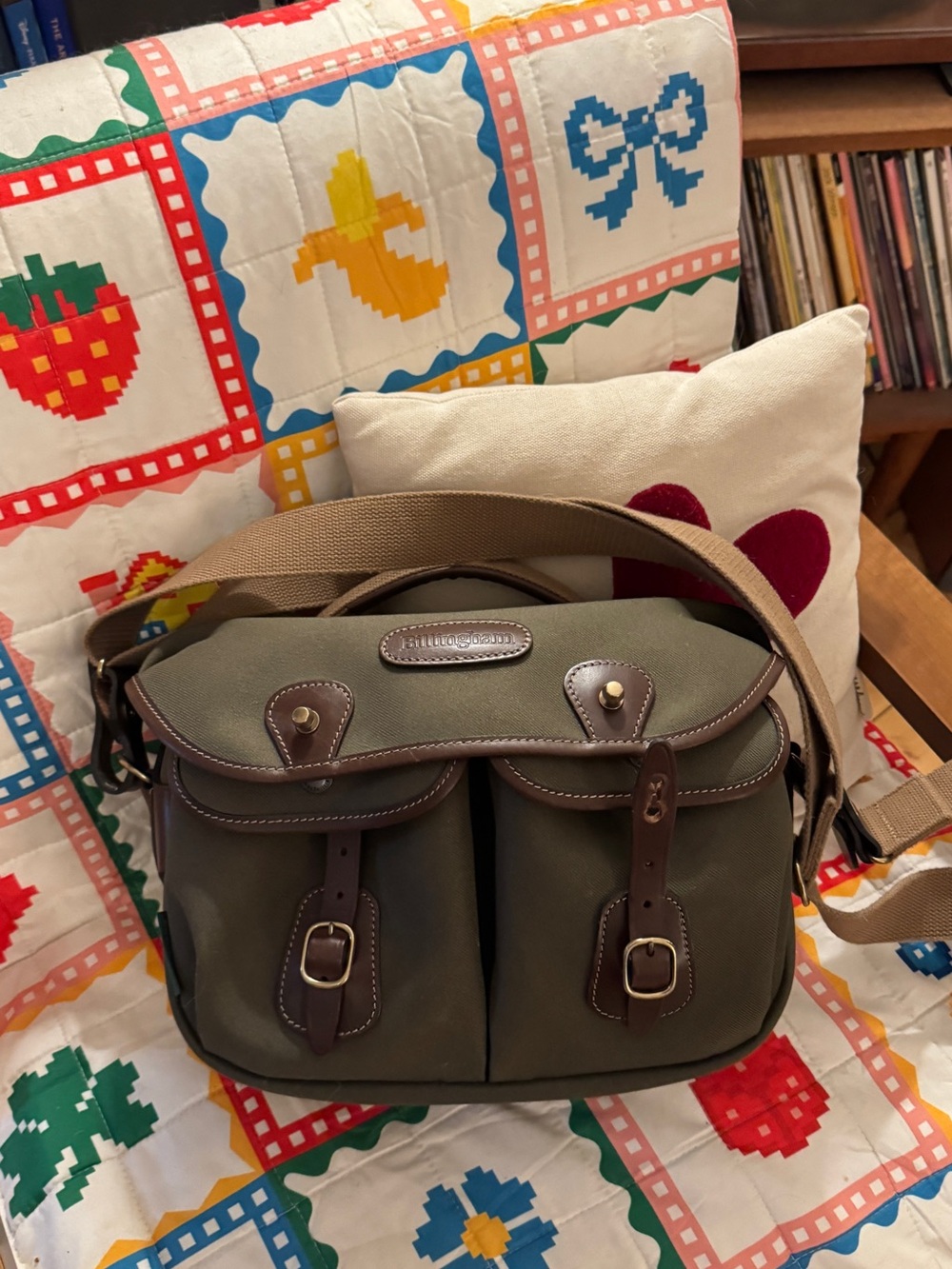 Hadley Small Pro Camera Bag - Billingham